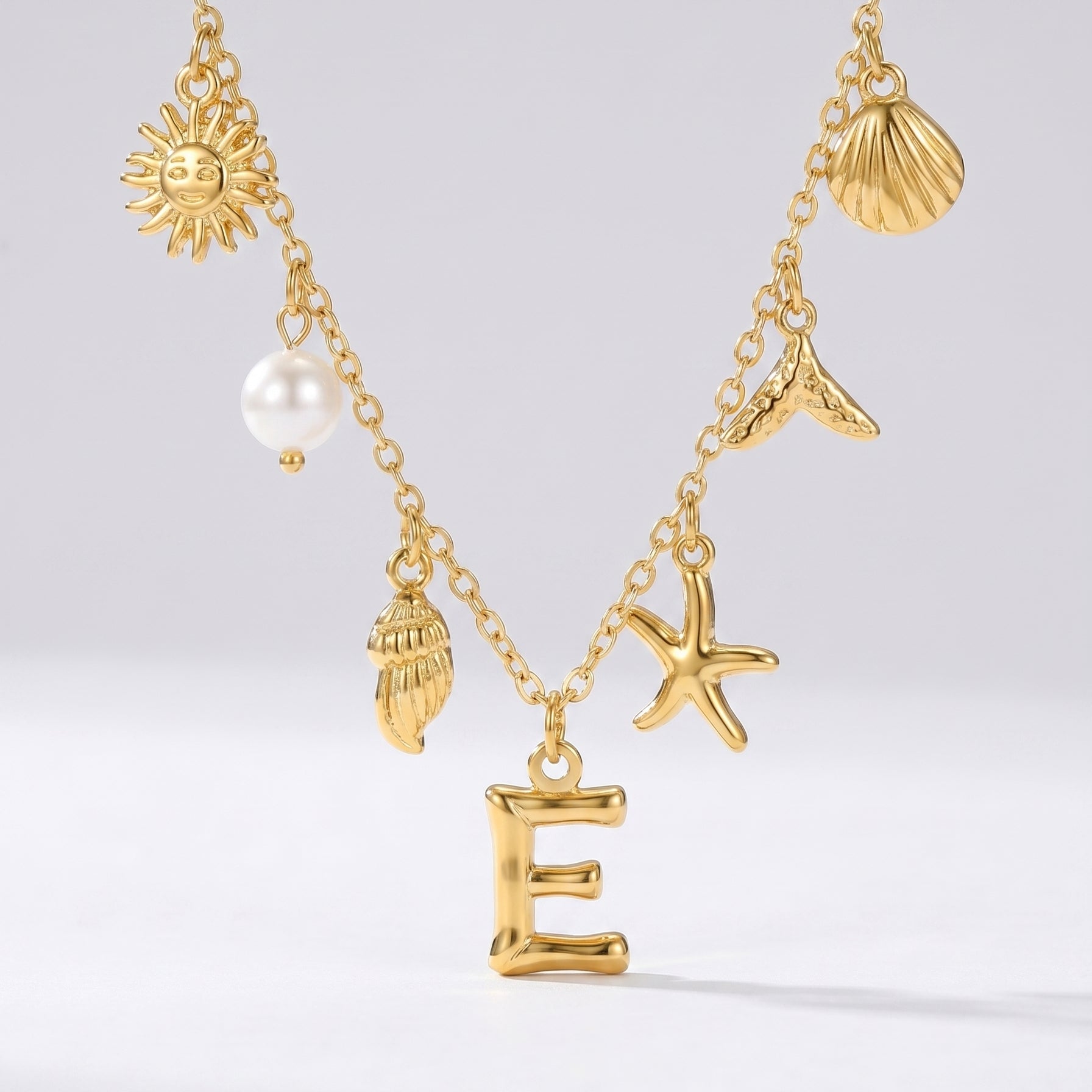 Colar Letra Oceano Dourado