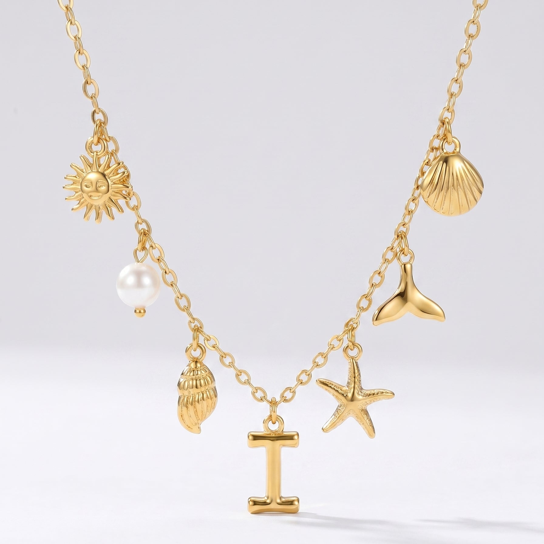 Colar Letra Oceano Dourado