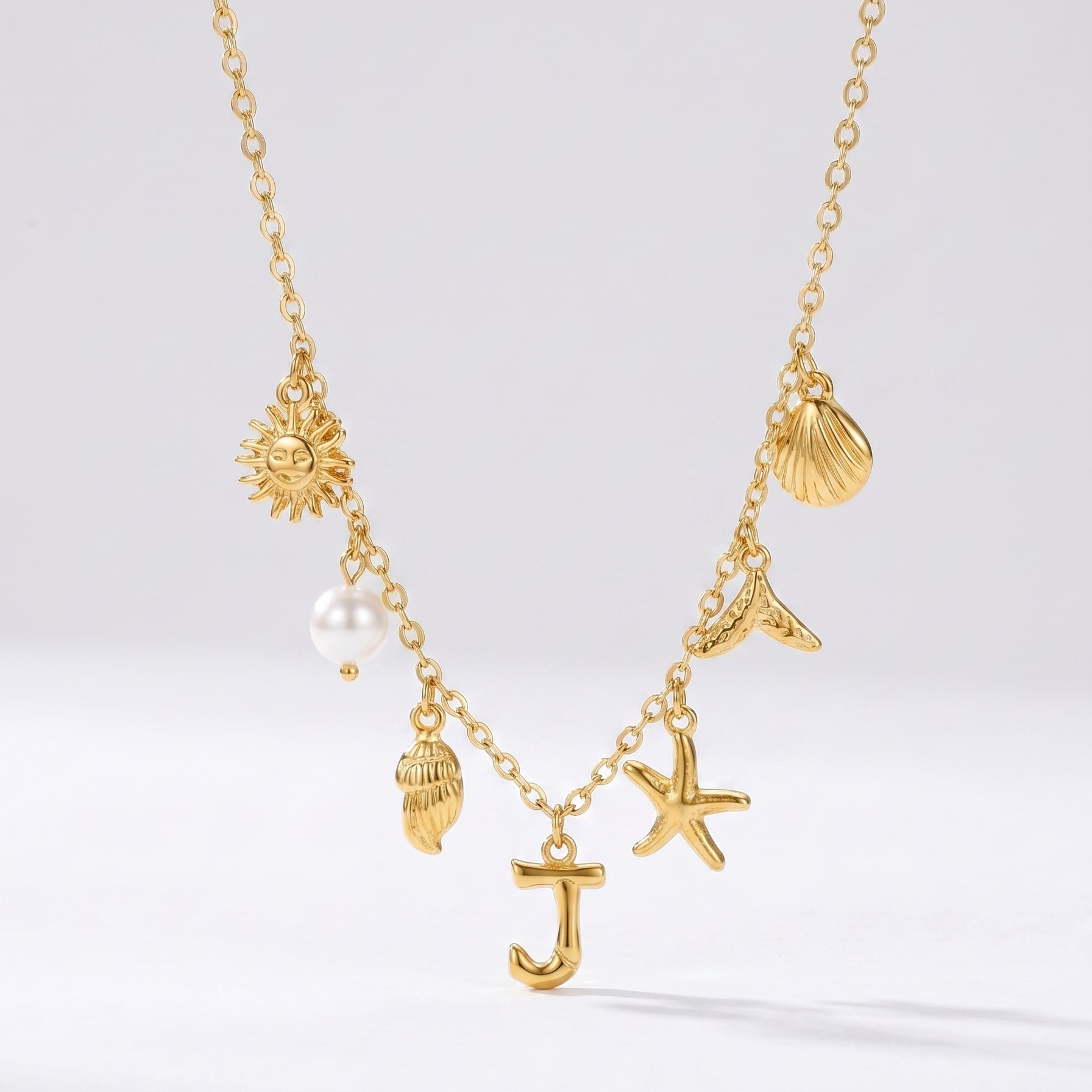 Colar Letra Oceano Dourado