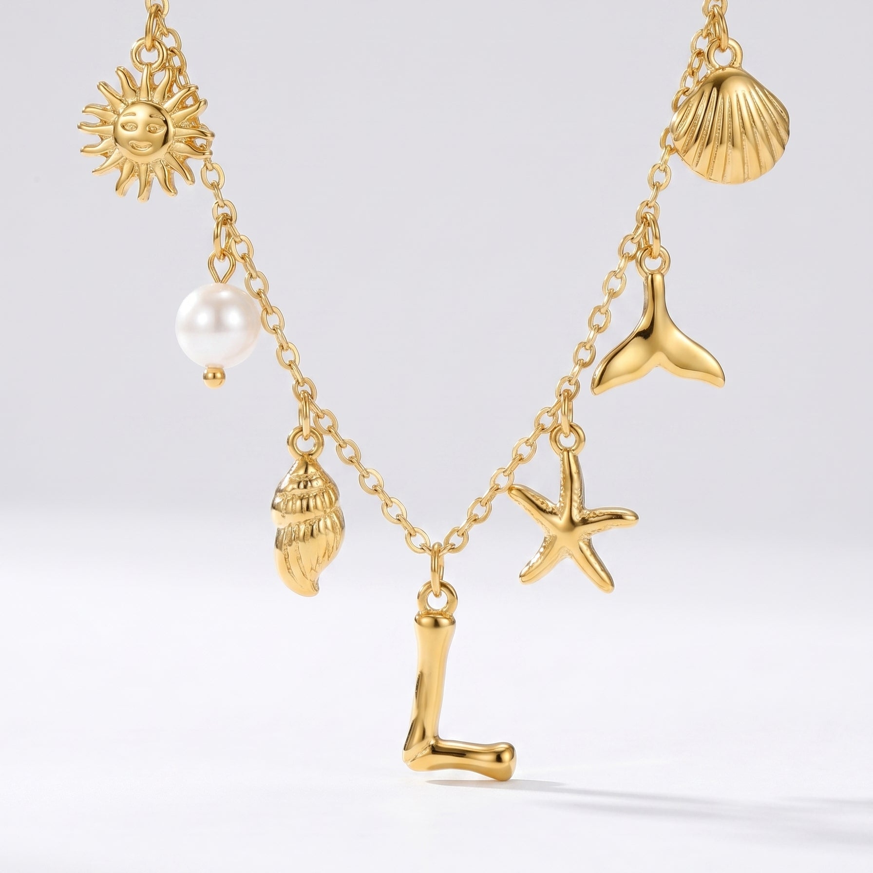 Colar Letra Oceano Dourado