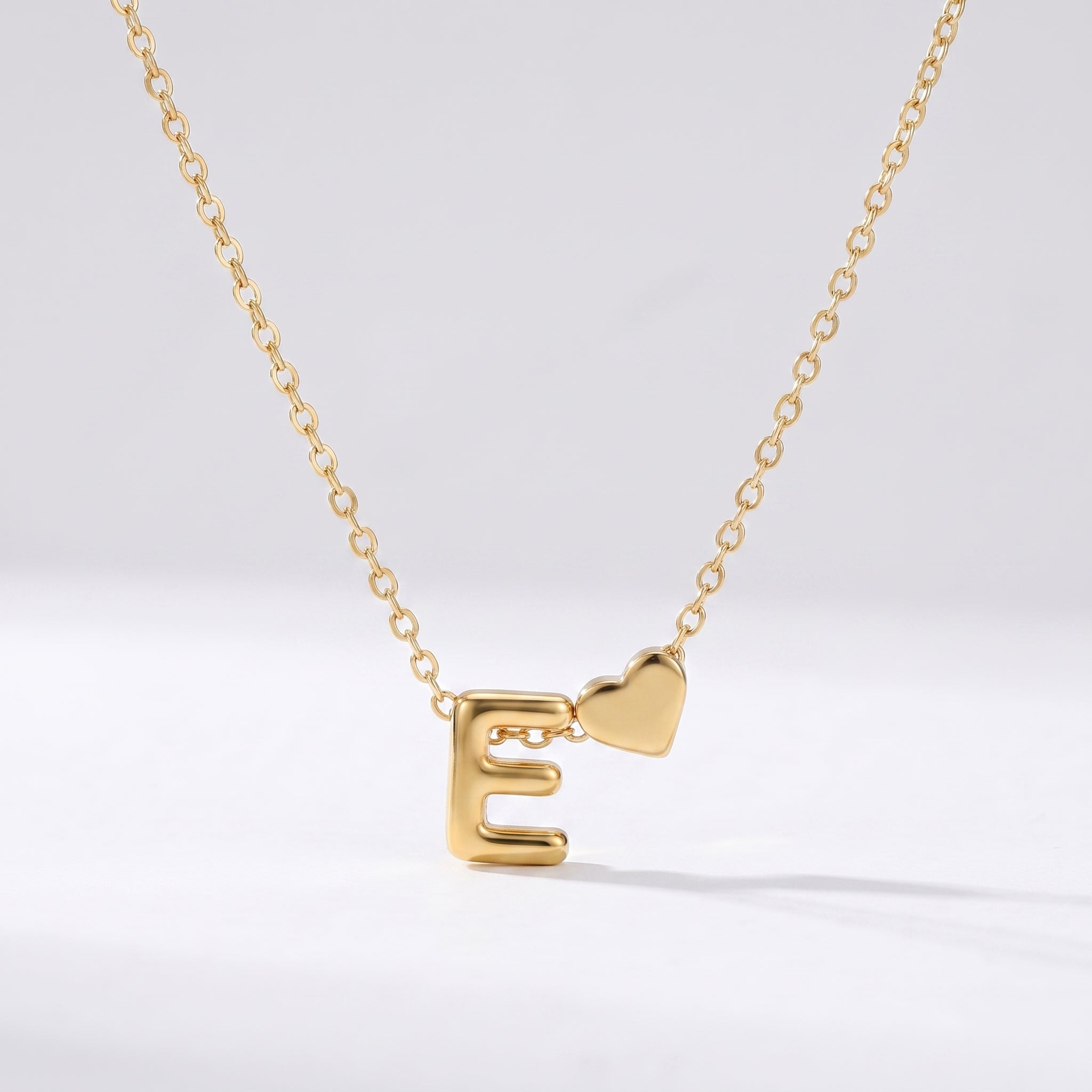 Colar Letra Coração Dourado