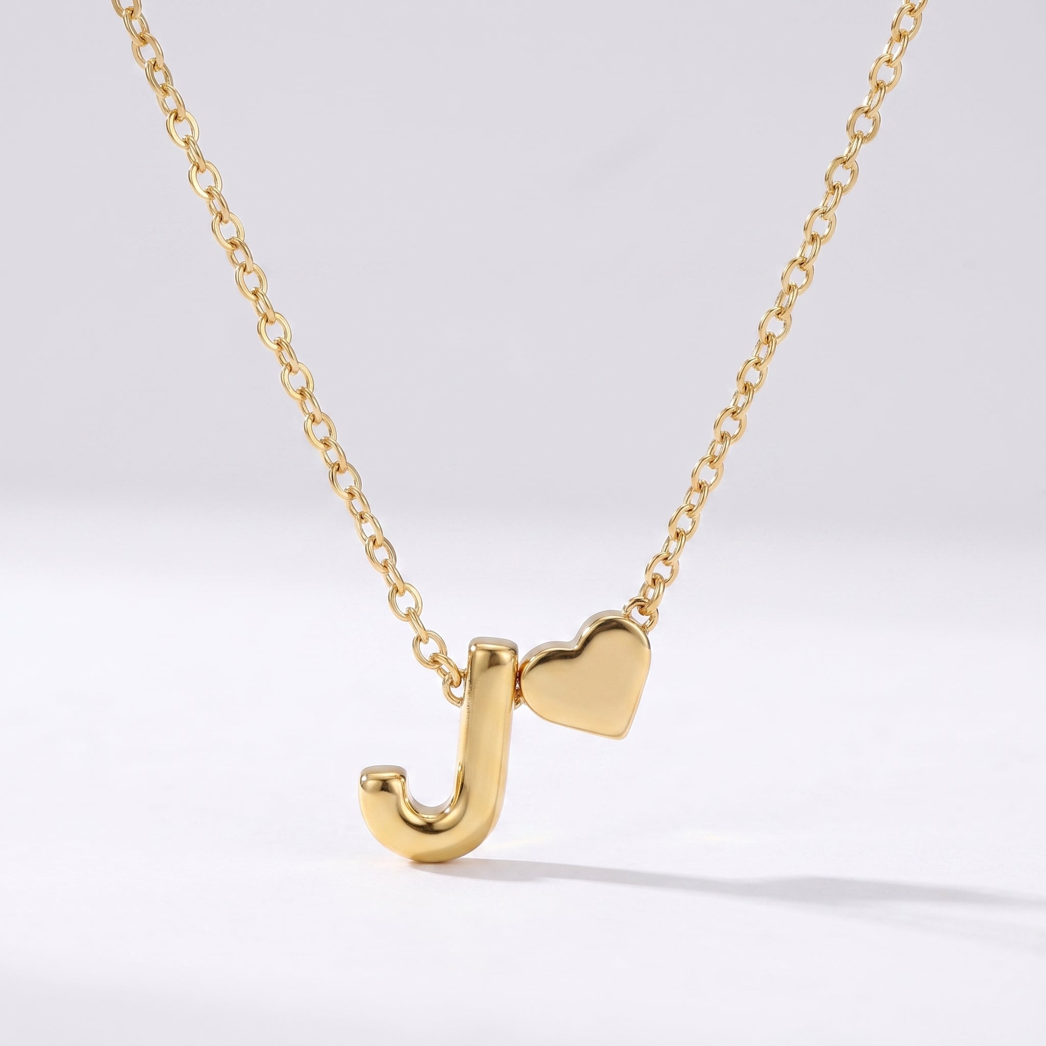 Colar Letra Coração Dourado