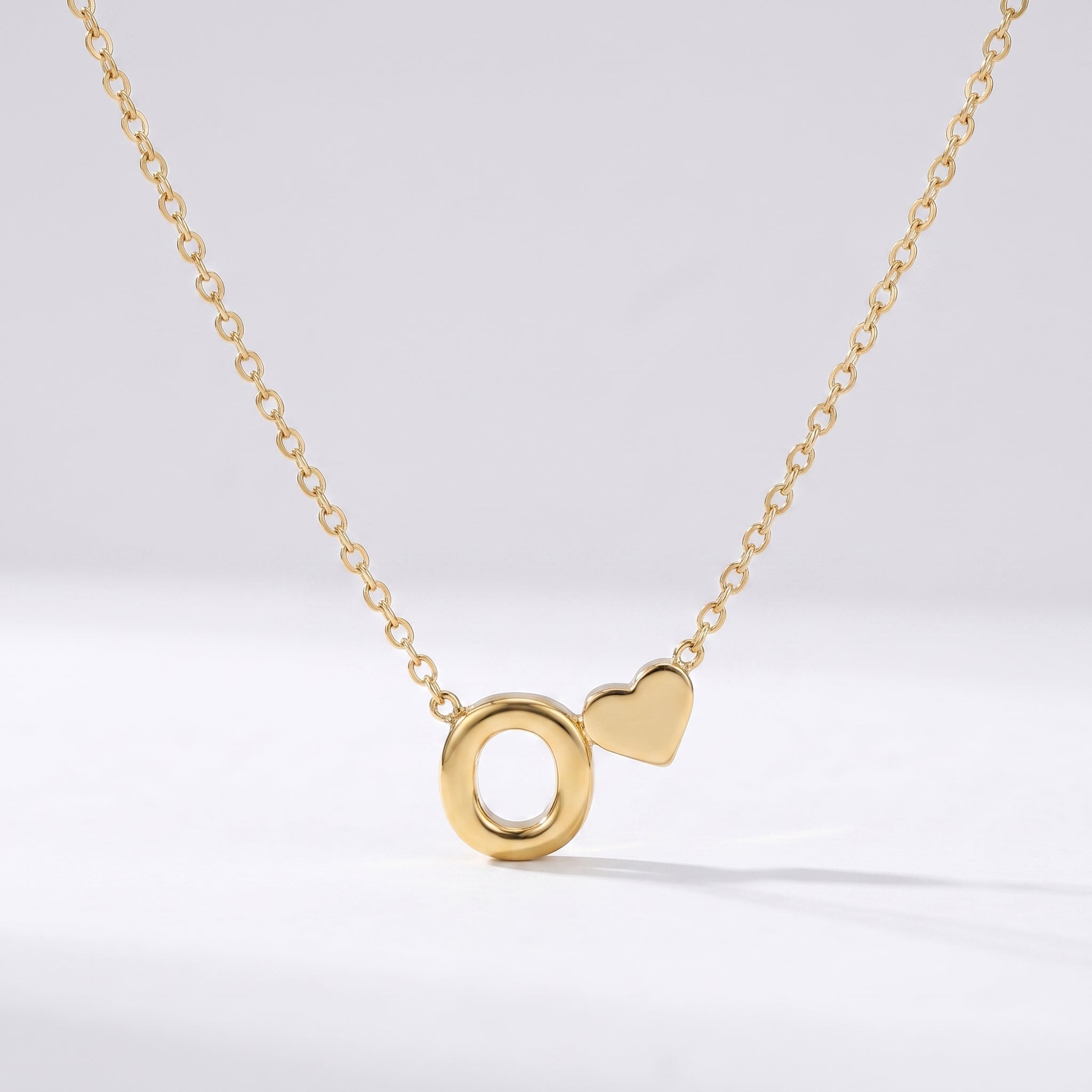 Colar Letra Coração Dourado