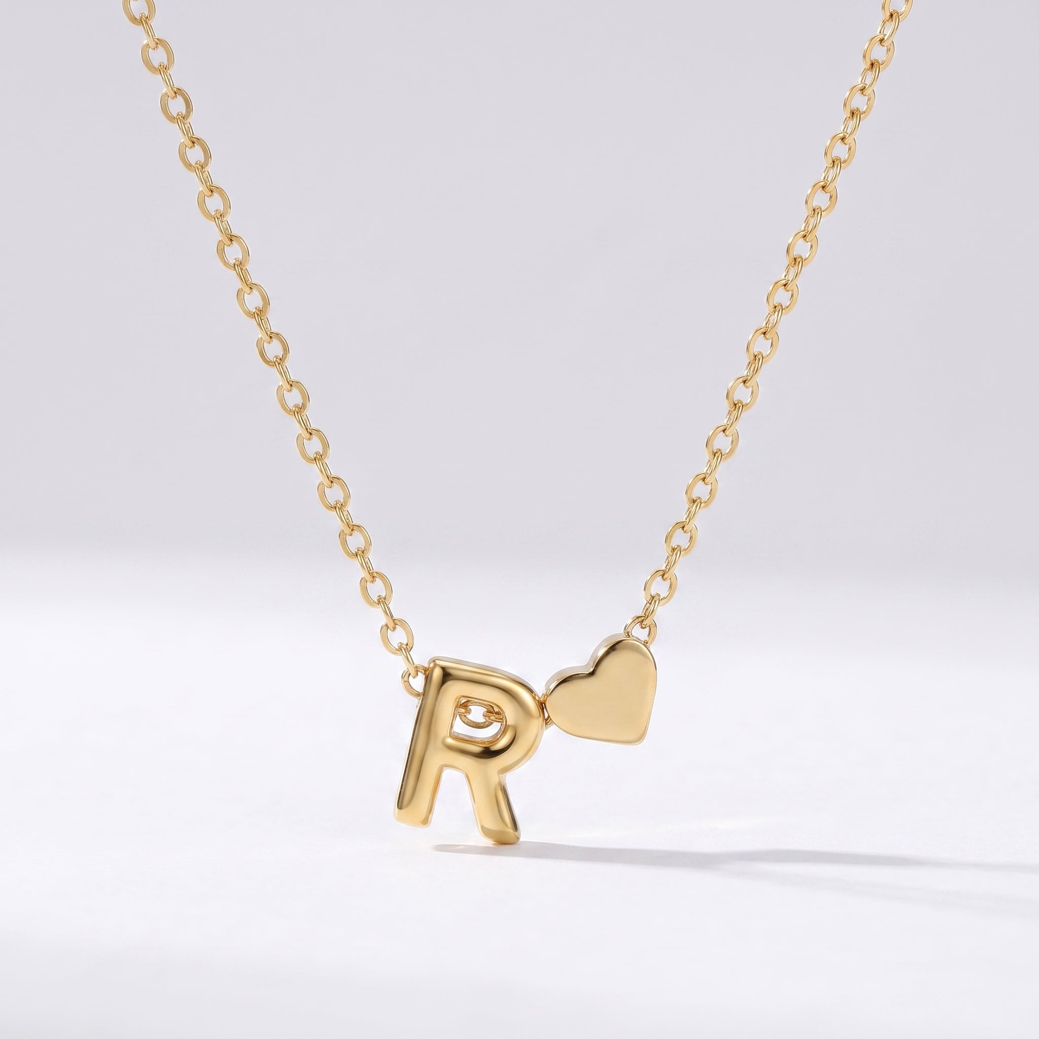 Colar Letra Coração Dourado