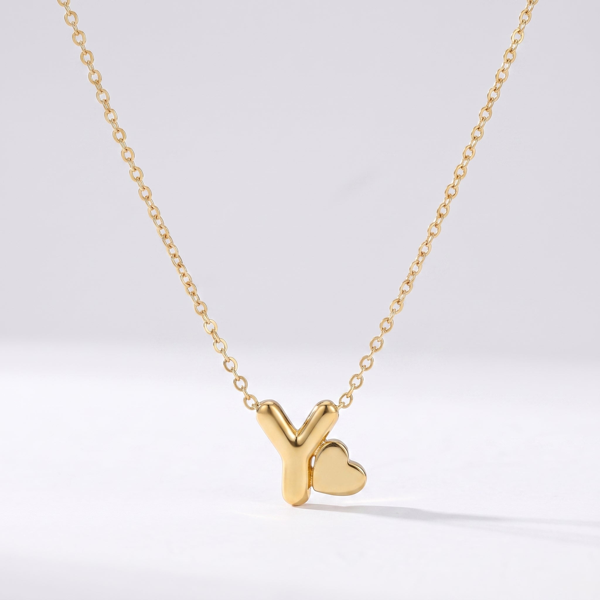 Colar Letra Coração Dourado