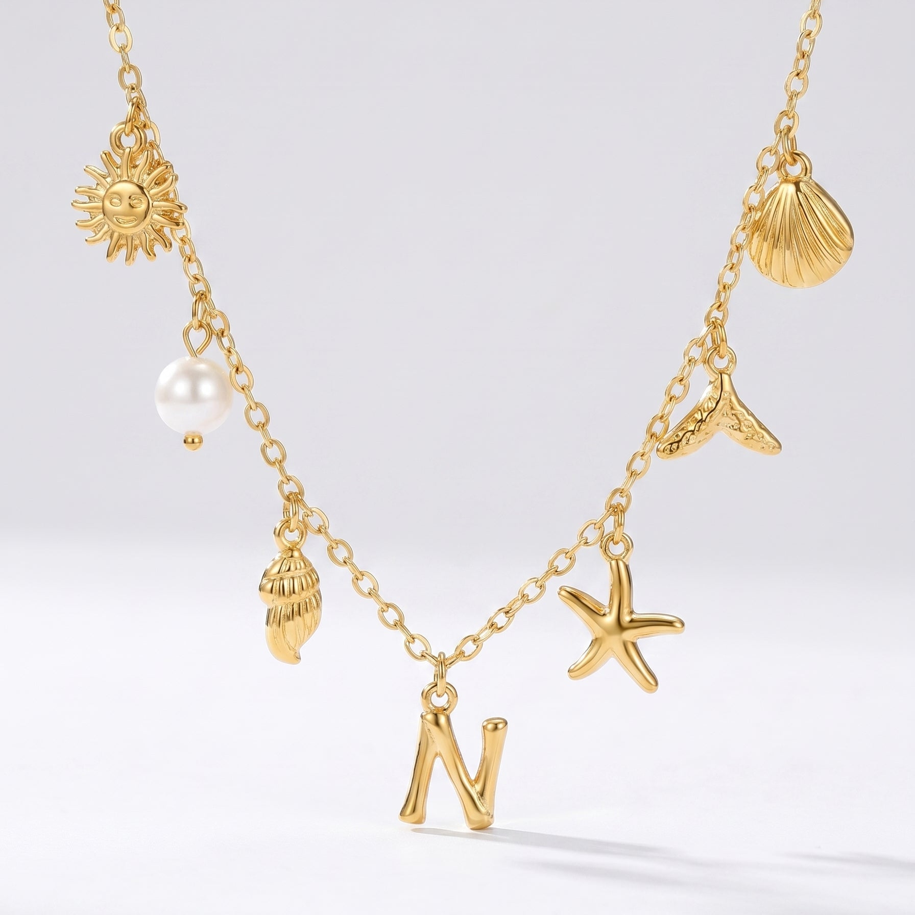 Colar Letra Oceano Dourado
