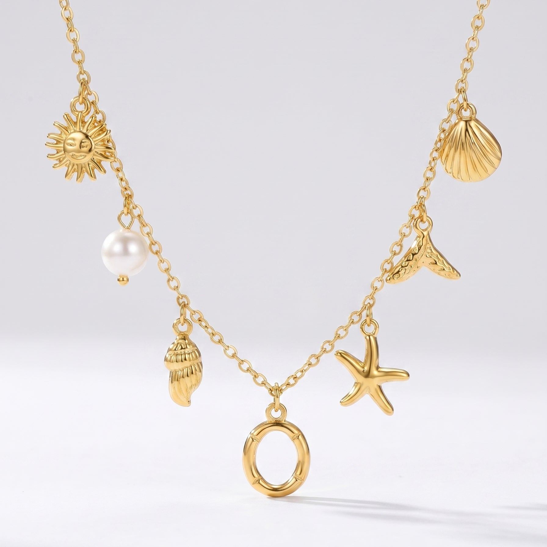 Colar Letra Oceano Dourado