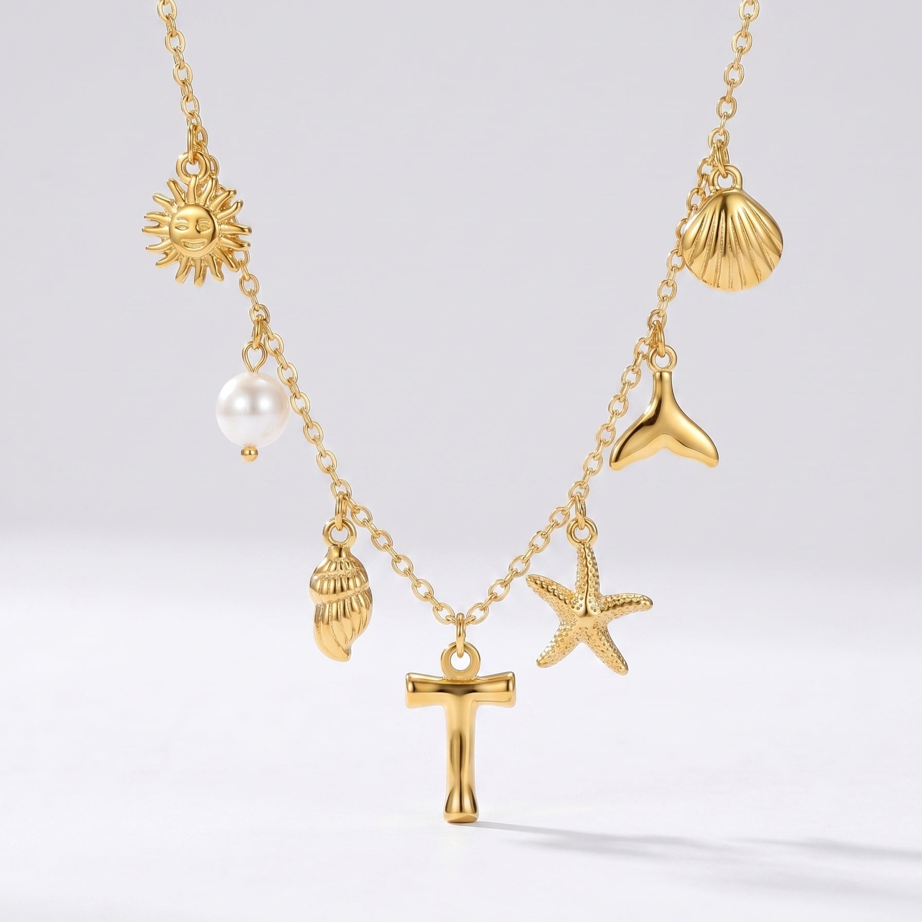 Colar Letra Oceano Dourado
