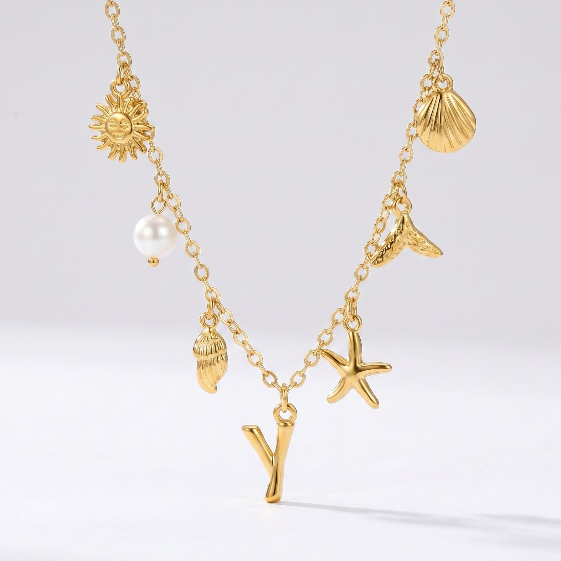Colar Letra Oceano Dourado
