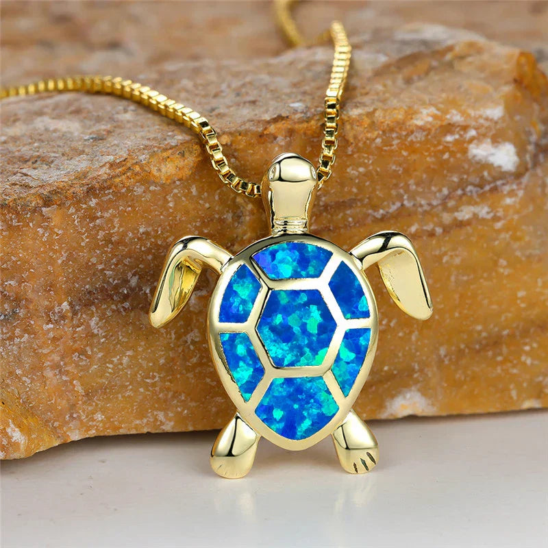 Colar Vintage de Cor Ouro com Pendente de Tartaruga de Ópalo de Fogo Verde